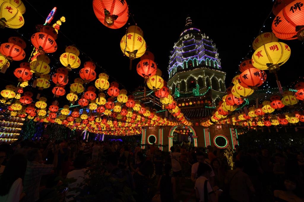 Malaysia's Kek Lok Si temple brightly lit to usher coming Chinese New Year