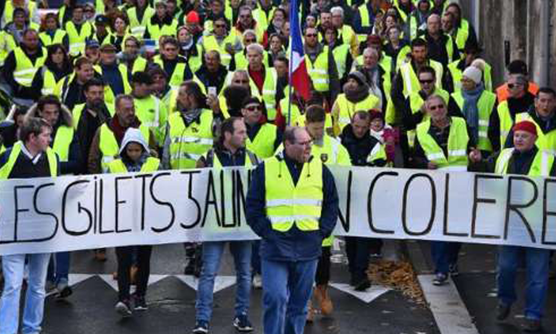Yellow Vest protests continue for 13th weekend in France