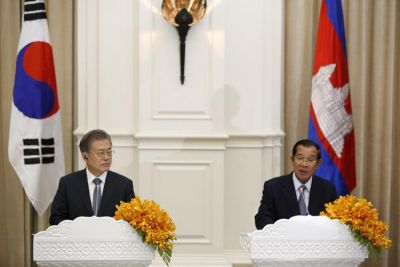 Cambodia, S.Korea Ink Pacts To Boost Ties