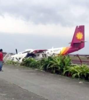 Plane From Taiwan Slides Off Runway In Central Philippines