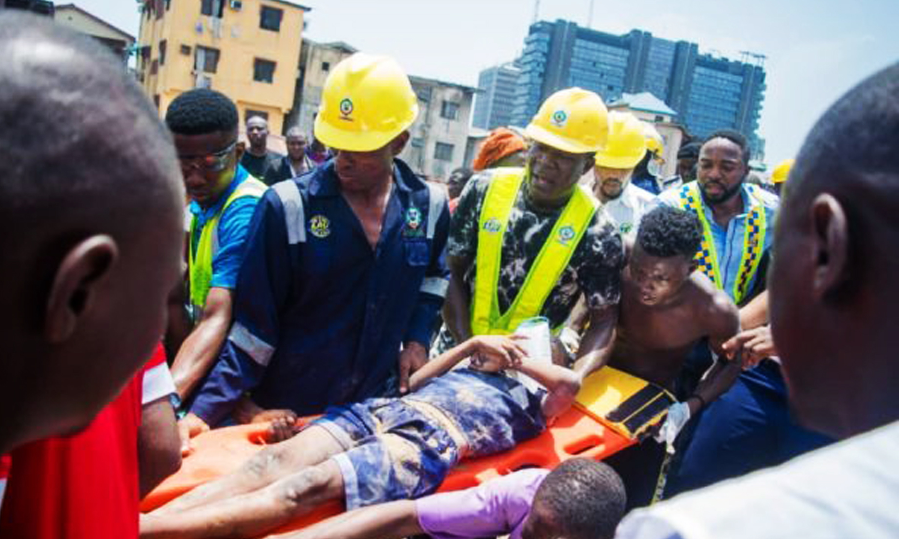 Nigeria: 12 dead, over 100 schoolkids trapped in rubble as school collapses
