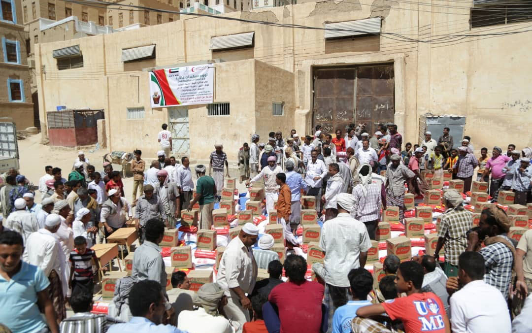 UAE Dispatches Aid Convoy To Hadramaut, Yemen
