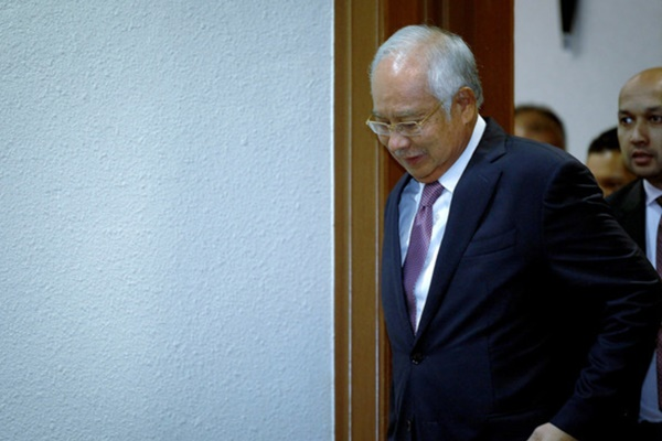 Najib paid RM300,000 for analysis on contents in Chinese media – witness