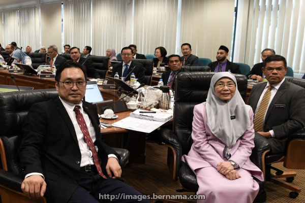 E-commerce action committee to eradicate middlemen, reduce cost – Dr Wan Azizah