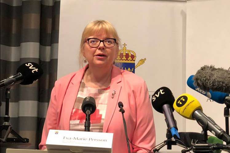 Swedish Prosecutor Requests Arrest Warrant for Julian Assange