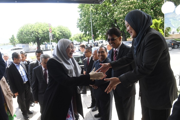 Dr Wan Azizah arrives in Geneva for three-day working visit