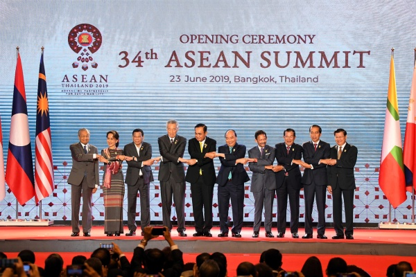 Thai PM Prayuth officially opens 34th ASEAN Summit