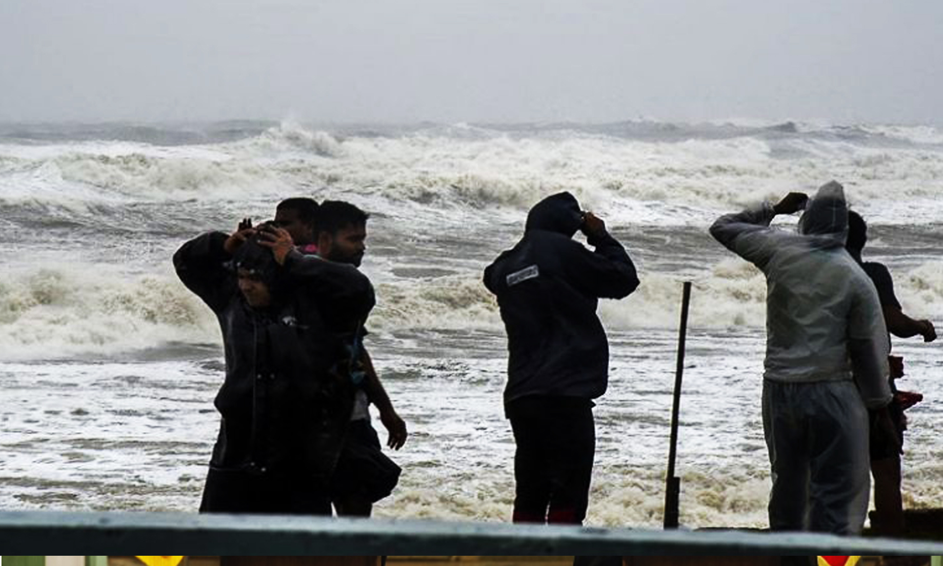 Cyclone Vayu turns “very severe”, advances towards Gujarat