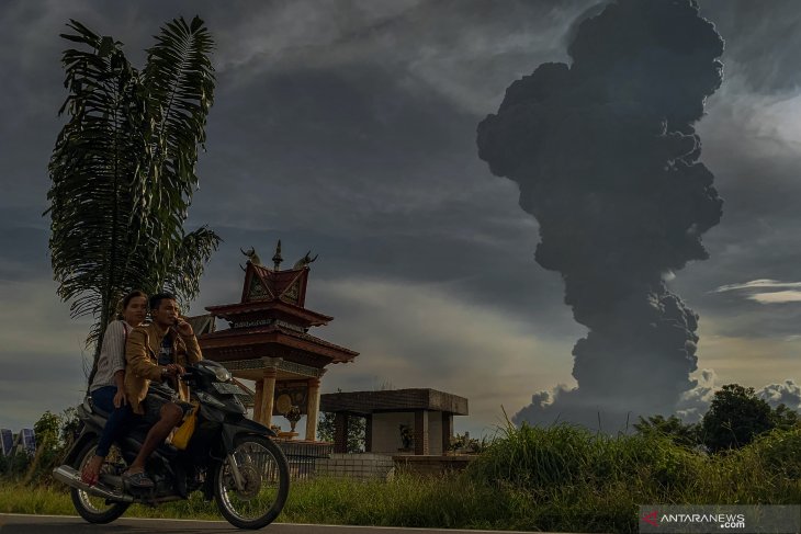 Sumatera’s MT Sinabung Erupts Again