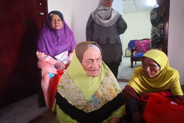 3 blind, elderly women left homeless in Malaysia after ancestral home set ablaze