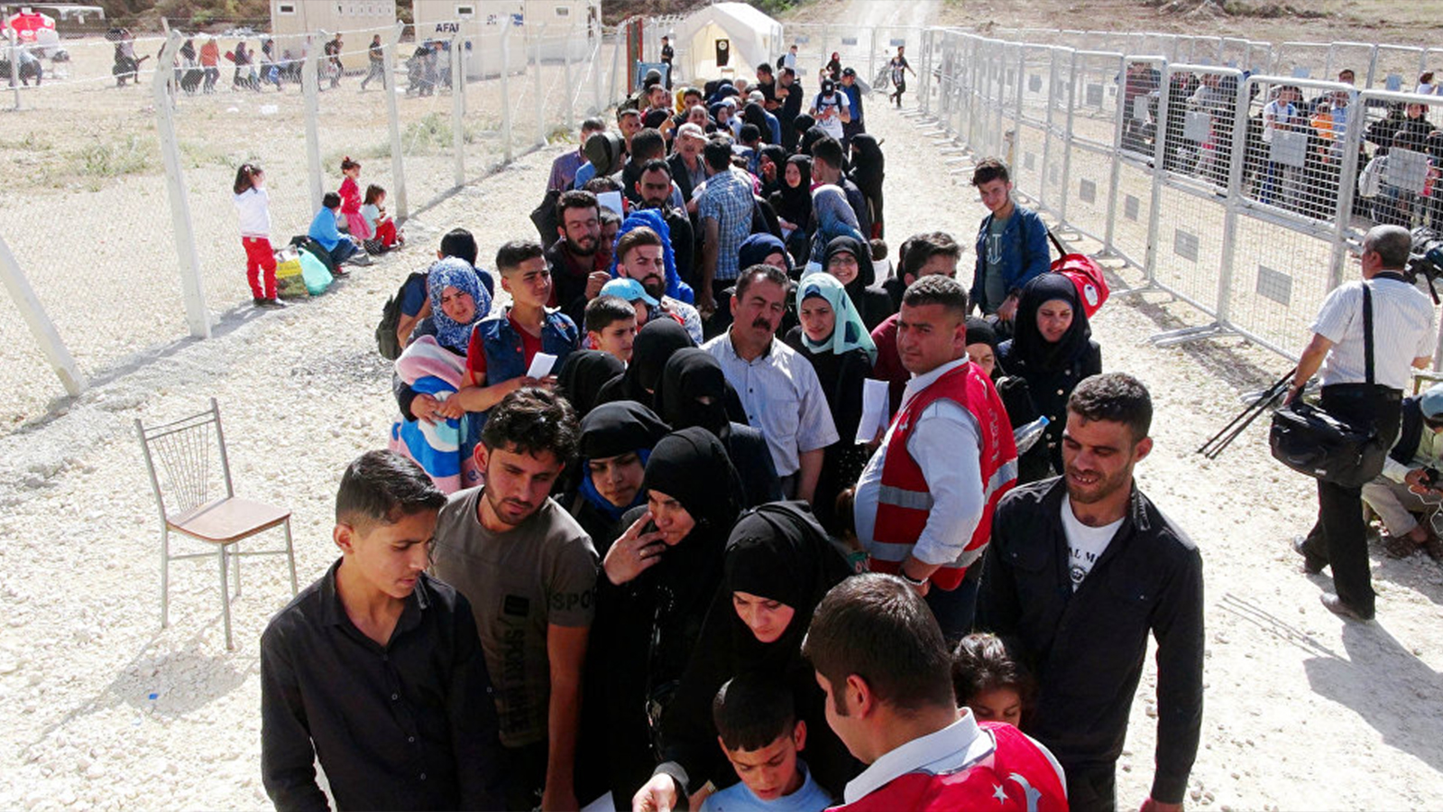 Turkey Orders Non-Registered Syrian Refugees To Leave Istanbul