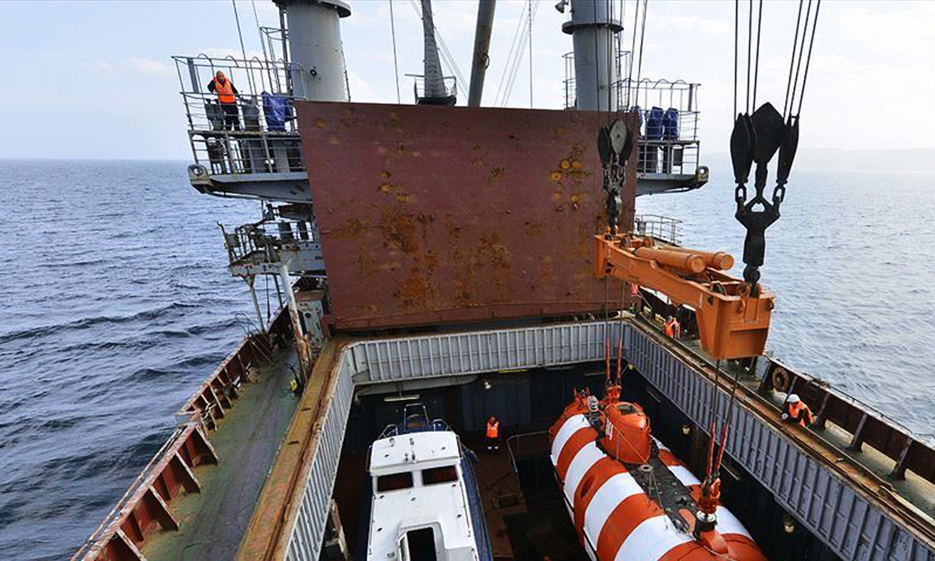 14 Russian seamen killed in fire on deep submersible