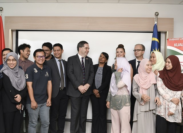 33 Malaysians receive full scholarships from Hungarian government