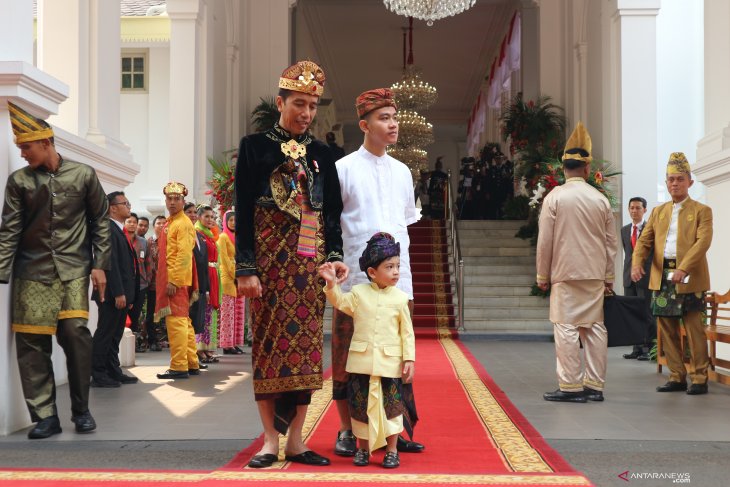 Jokowi Wears Traditional Balinese Attire For Indonesia’s Independence Day Ceremony