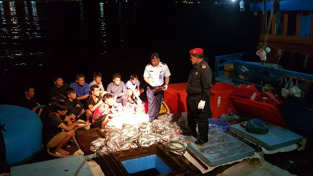 MMEA nab 12 Vietnamese men for illegal fishing in Labuan