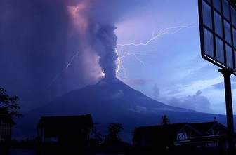 Indonesia Bans Activities Around  Merapi Volcano