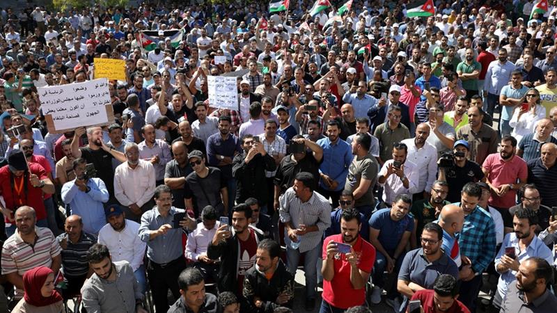 Jordanian Gov’t, Teachers Association Ink Pact To End Month-Long Strike