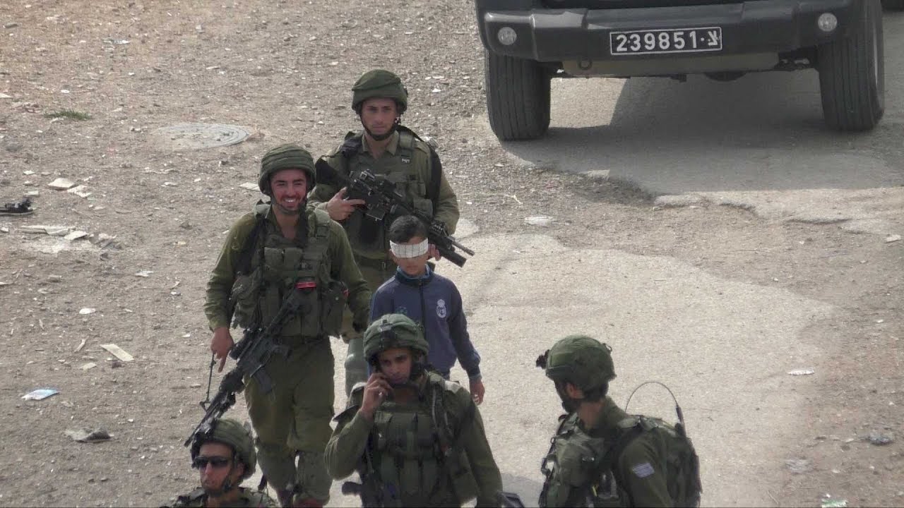 Israeli Soldiers Detain 13-Year-Old Palestinian Boy, Lead Him Around Hebron Blindfolded