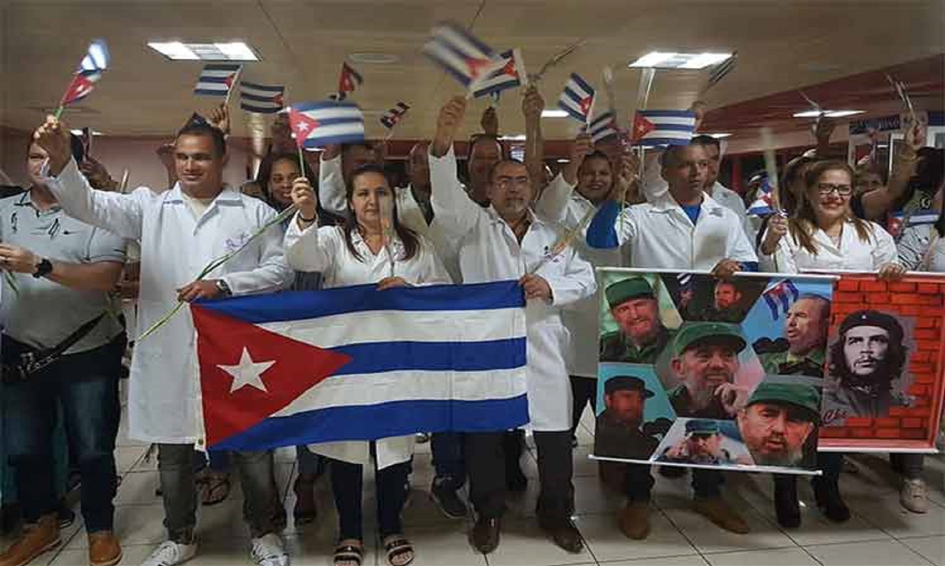 First batch of Cuban doctors return to Cuba from Bolivia