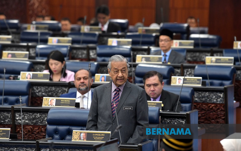 Govt aims to strike a balance when amending, abolishing laws – Dr M