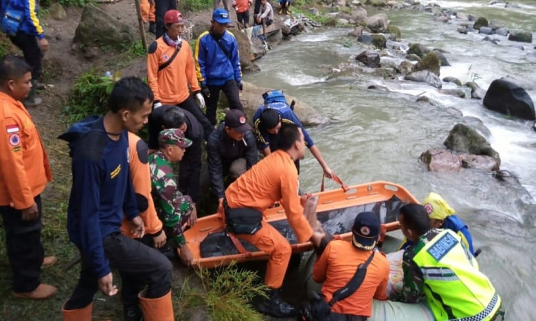 Update: Death Toll Of Indonesian Bus Accident Rises To 28 With 13 Missing
