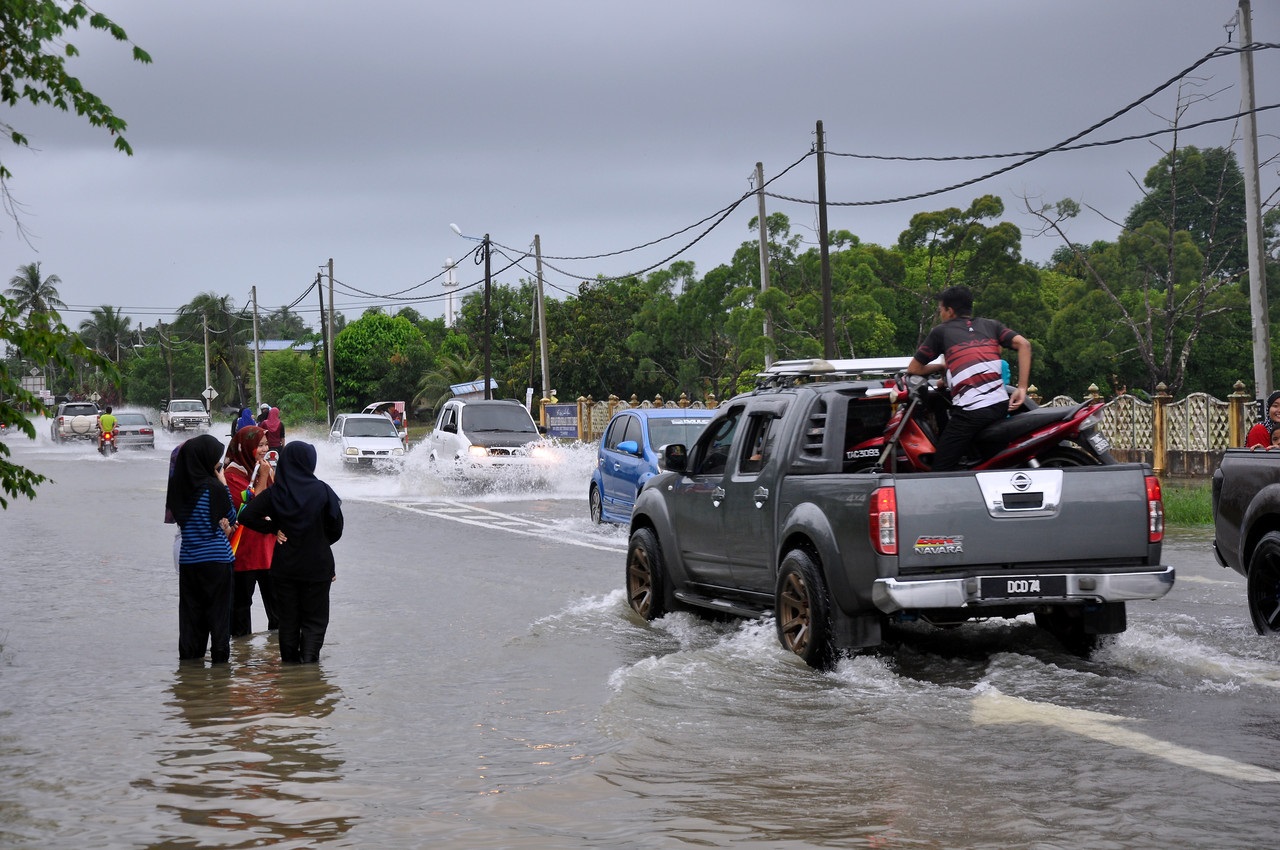 East Coast Floods: Watery end for 4 NGO vans ferrying aid