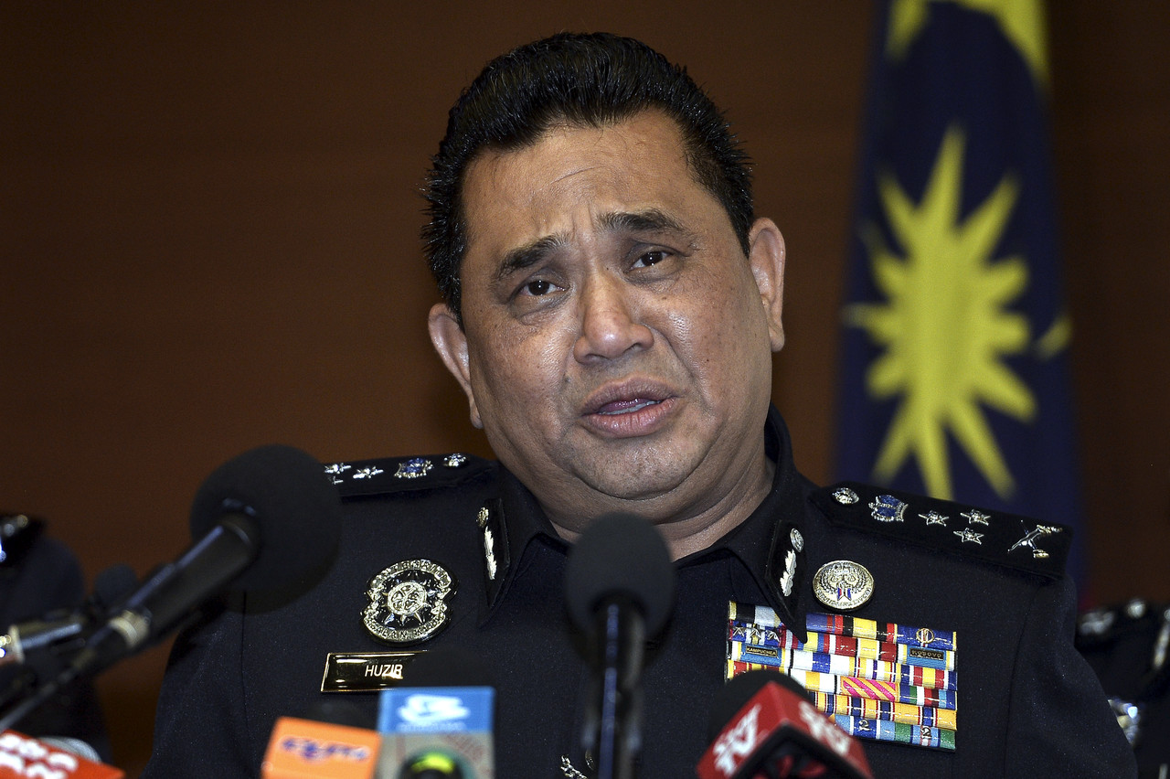 Police tracking down suspect who fled after release by MACC