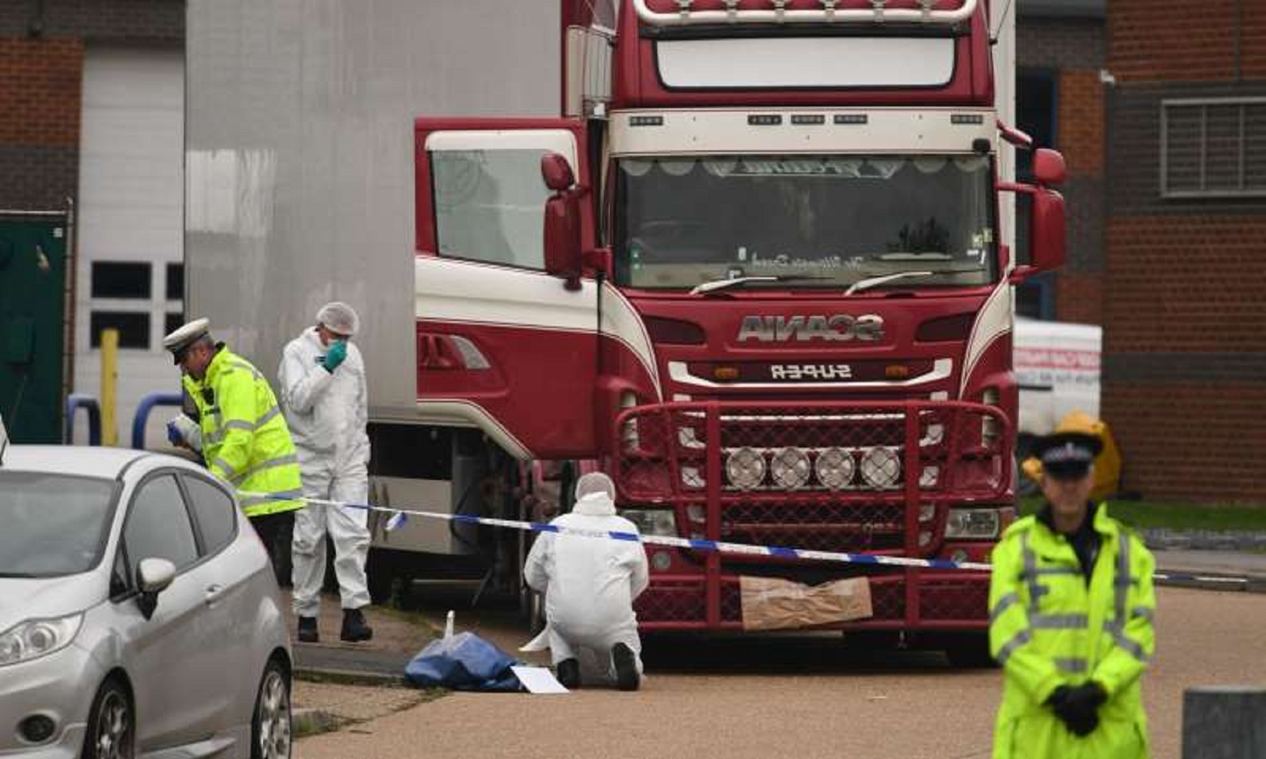 Lack of oxygen, overheating killed Essex truck victims, British police reveal