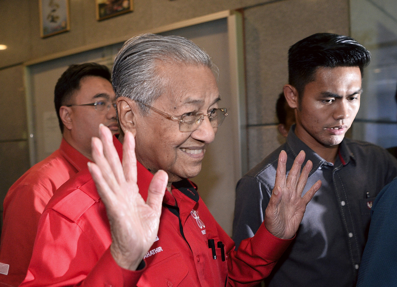 Flurry of meetings fuels talk of political realignment in Malaysia