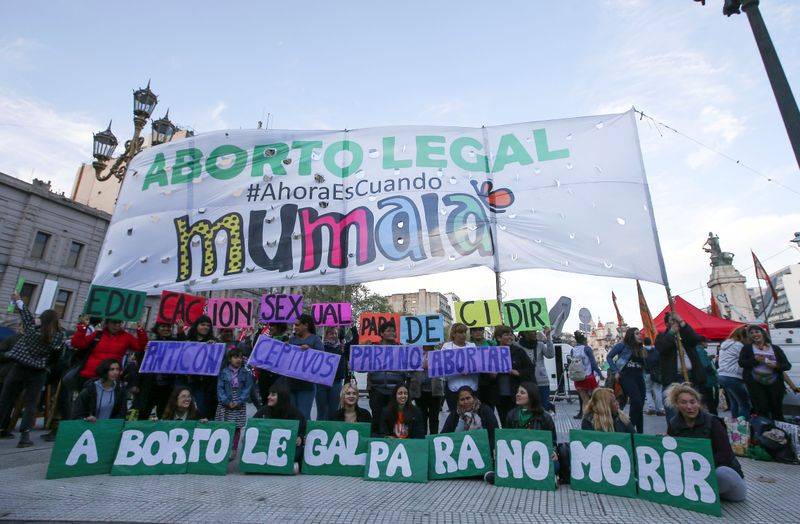 Argentine president to send abortion legalisation law to Congress