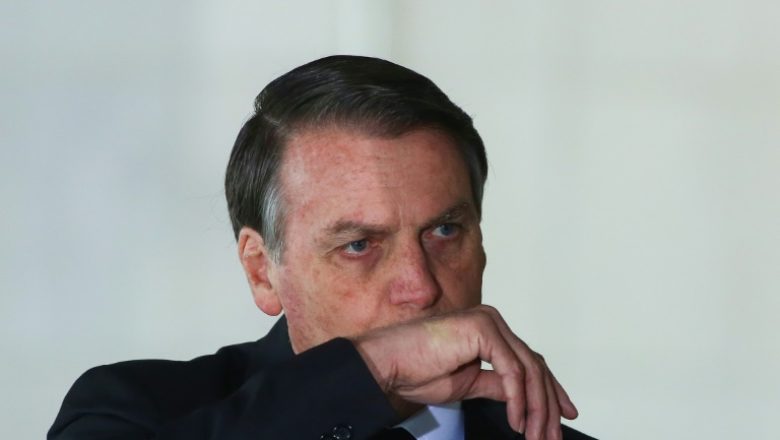 Bolsonaro urges Brazilians to march in his support