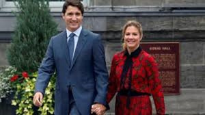 Covid-19: Canadian PM Trudeau in two-week isolation after wife tests positive