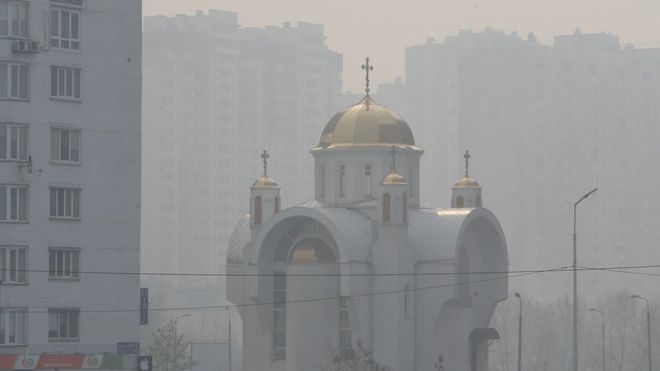Fires near Chernobyl make Kiev air most polluted in world