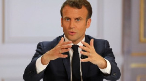 Covid-19: French Pres Macron pushes Africa debt relief, seeks Putin’s backing for UN truce plea