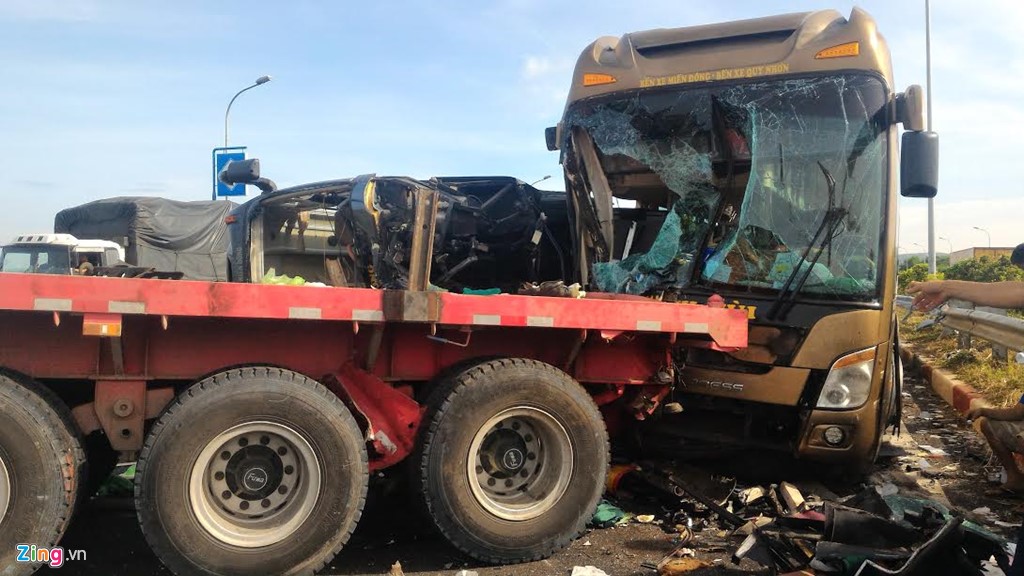 Truck Collision Kills One, Injures Two In Central Vietnam