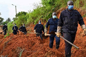 Ivory Coast begins cleanup after deadly floods