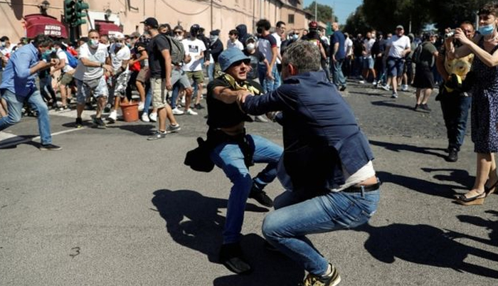 Covid-19: Rome protest turns briefly violent