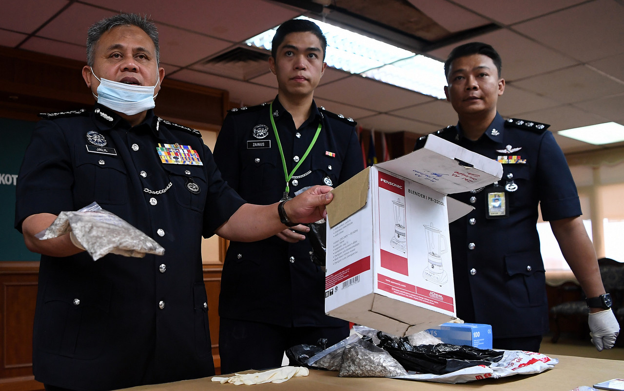Police cripple human trafficking syndicate, 11 agents nabbed