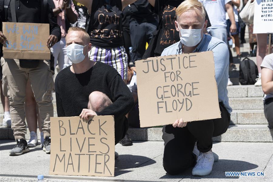Thousands defy mass-gathering ban in UK to protest over US police killing of George Floyd