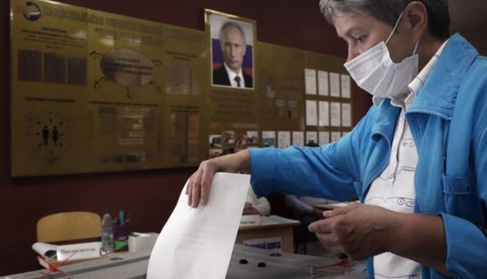 Russia reforms: Pres Putin strongly backed by voters, partial results
