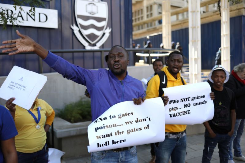 Covid-19: ‘We are not guinea pigs,’ say South African anti-vaccine protesters