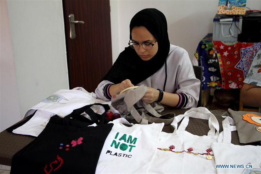 Feature: Young Palestinians Launch Initiative To Reduce Plastic Use In Blockaded Gaza