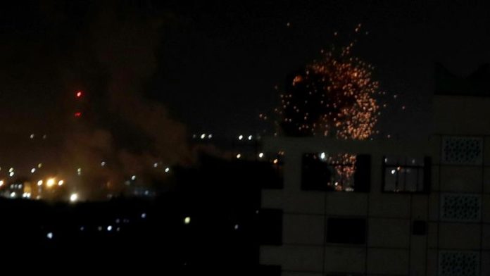 Israeli tanks shell Gaza after incendiary balloon attacks