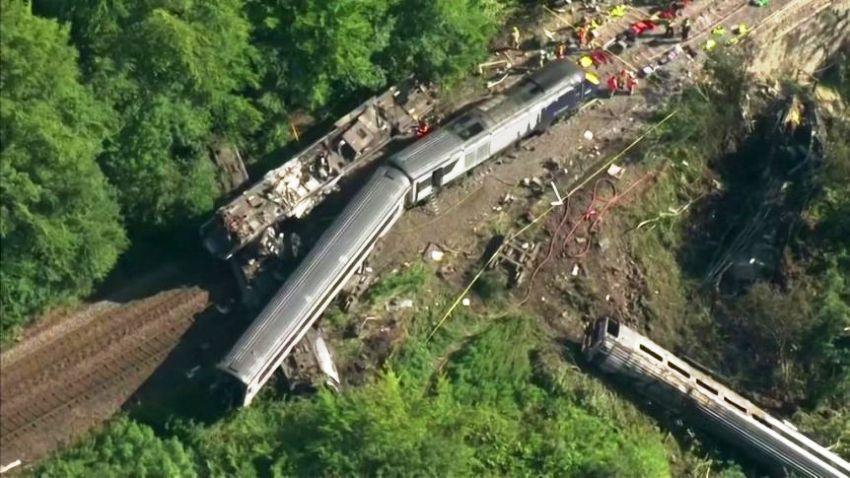 Scotland: Three dead in train crash following heavy rains, floodings