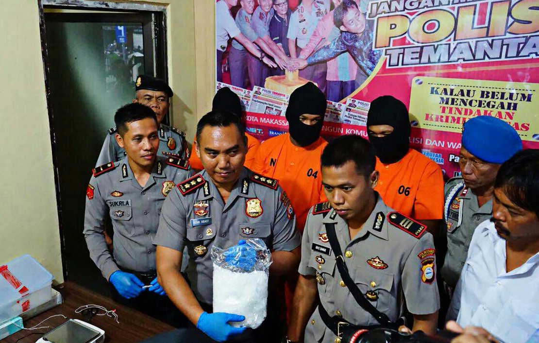 Indonesian Police Foil Smuggling Of 12 Kg Crystal Meth