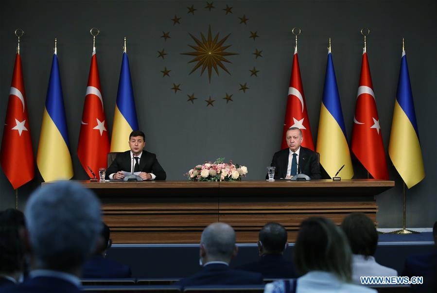 Turkey, Ukraine vow to boost cooperation amid COVID-19 pandemic