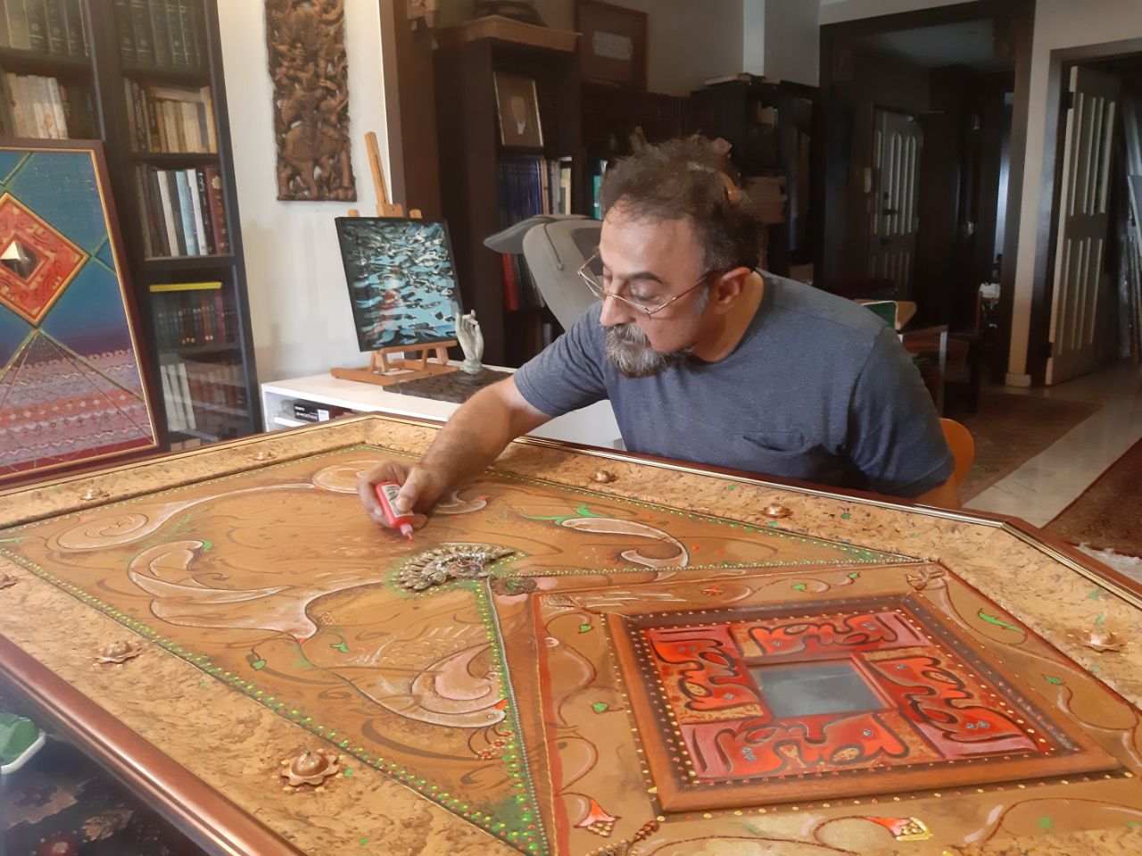 Arts an ideal platform for spreading peace, fraternity, says Iranian art historian