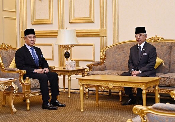 King grants audience to PM for a pre-Cabinet meeting