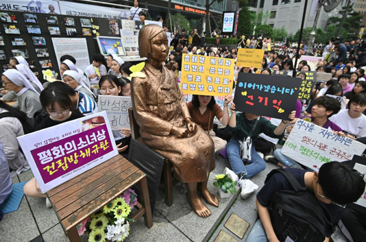 South Korean court orders Japan to compensate former sex slaves
