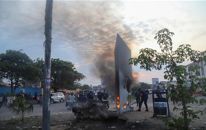 Congolese torch metallic structure that mysteriously appeared in Kinshasa